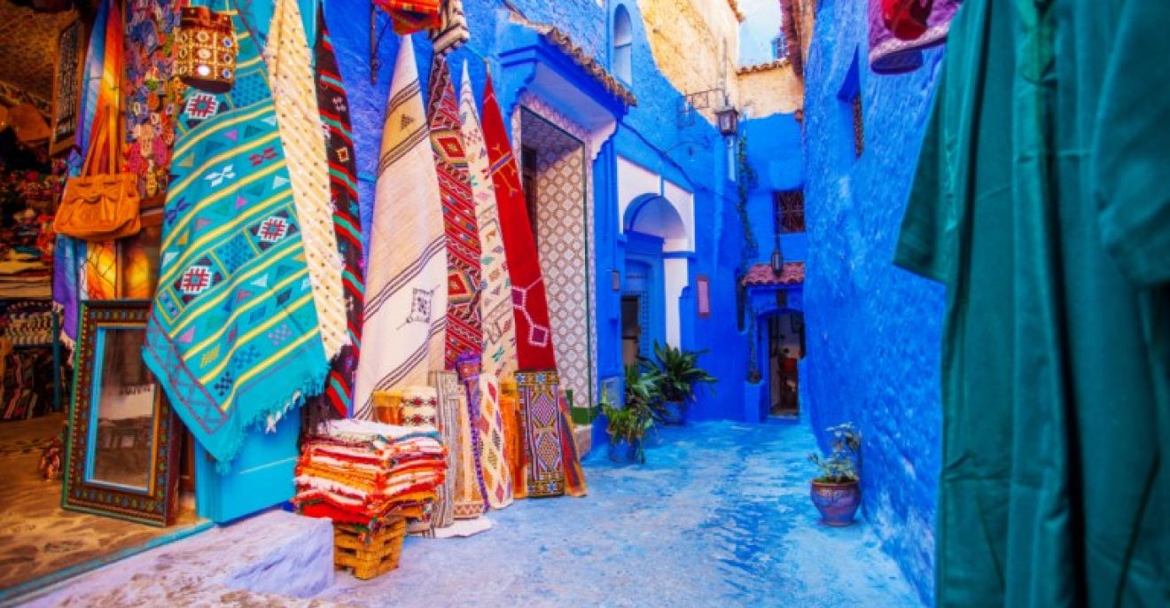 What to Wear in Morocco: A Comprehensive Guide to Dressing Stylishly and Respectfully