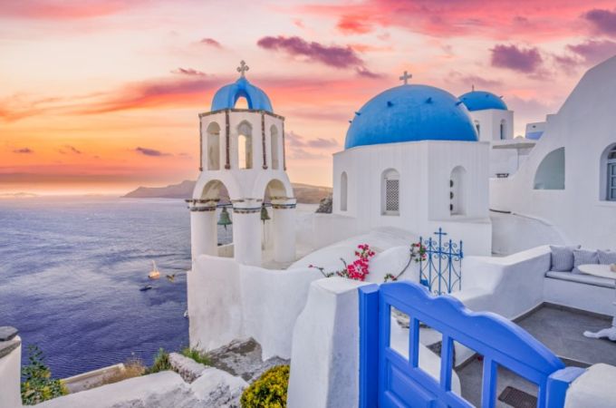 Exploring the Best Greek Islands for First-Time Visitors