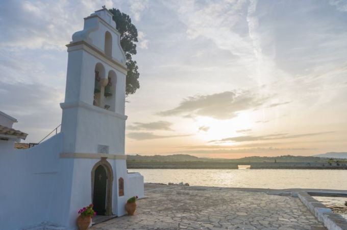 Greece Weather in September: A Comprehensive Guide to Enjoying the Transition from Summer to Fall