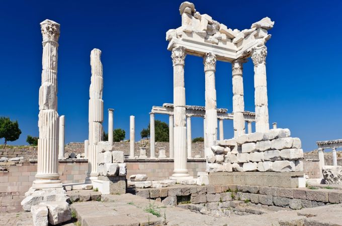 4 Day Istanbul Gallipoli Troy Pergamon Pamukkale and Ephesus Tour