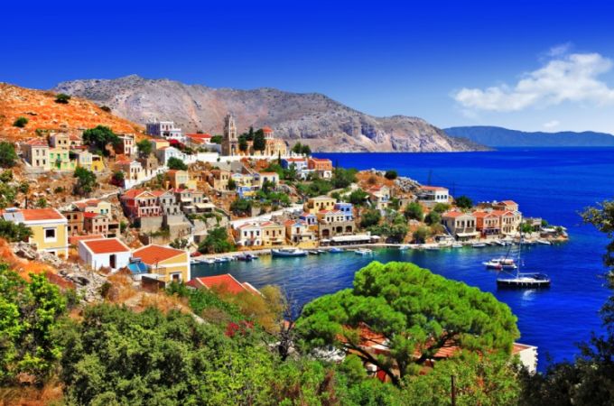 The Cheapest Month to Go to Greece: A Comprehensive Guide