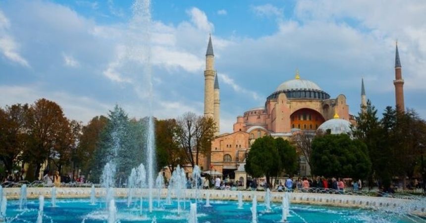 The Hagia Sophia: A Timeless Wonder of History, Faith, and Architecture