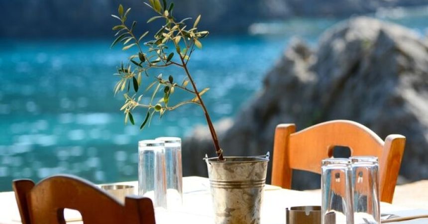 How to Plan 10 Days in Greece