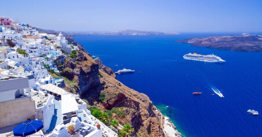 Island Hopping in Greece: Travel Packages