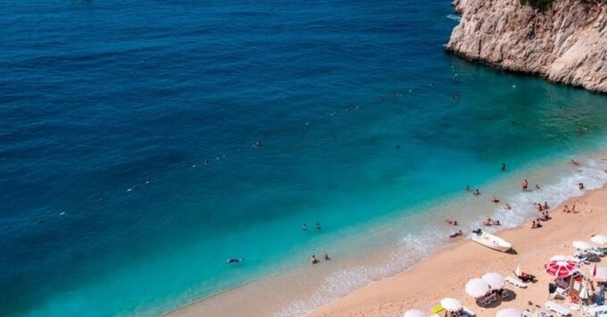 Discovering Antalya’s Beaches: A Travel Guide