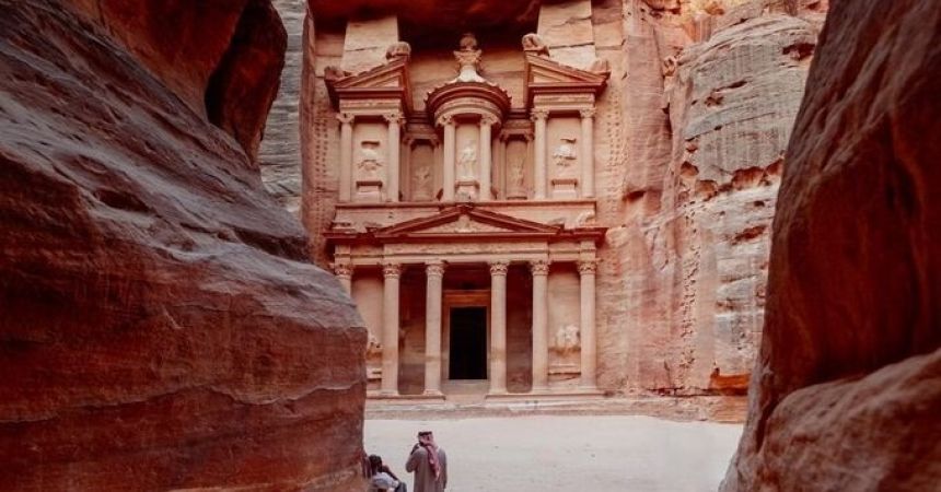 Petra Weather in June