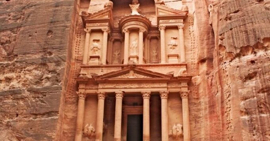 Petra Weather in March