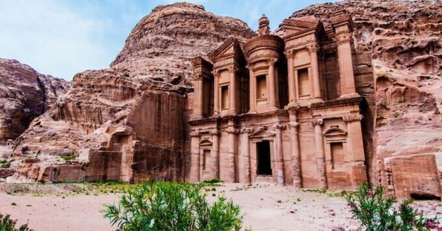 Travel to Petra: The Rose Red City-Jordan