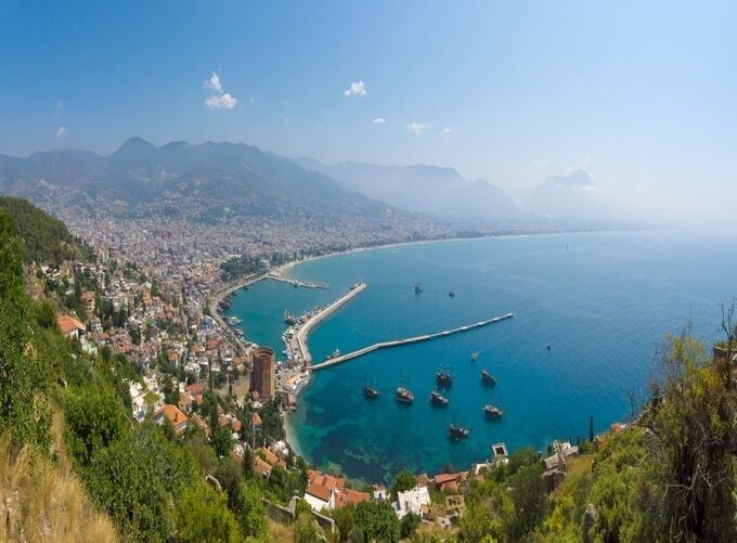 Antalya’s stunning coastline with turquoise waters and majestic mountains