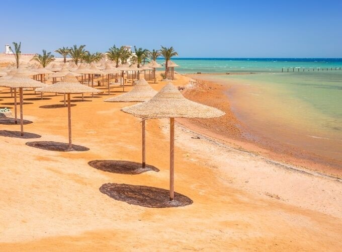 Hurghada Travel Guide: Best Beaches, Resorts & Attraction