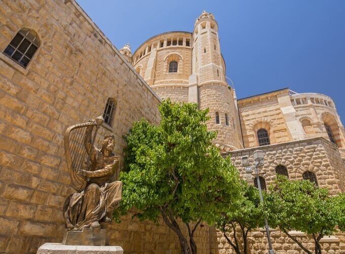 Wander Israel’s vibrant markets and serene historical landscapes